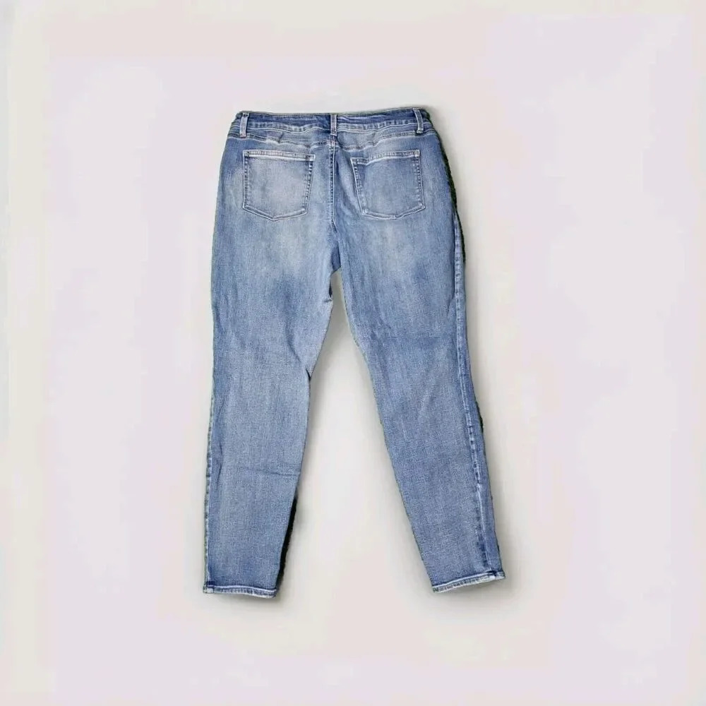 Maurices Womens sz XL Reg Jeans Mid Rise Dark Wash Faded Denim Skinny - Picture 2 of 9